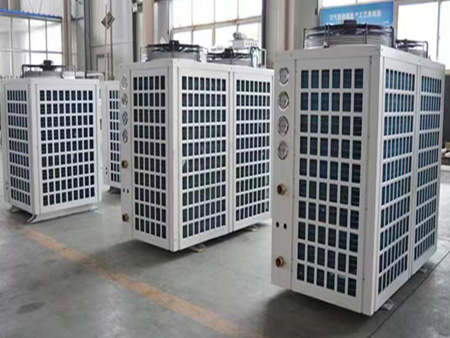 空氣能熱泵機(jī)組車間